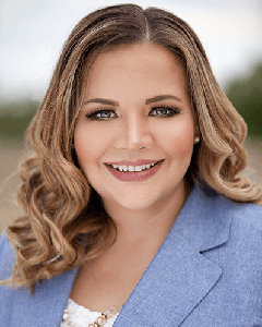 Catrina Longoria 2021 Texas Partners Graduate